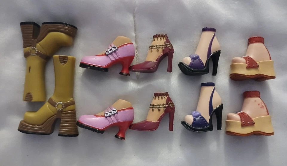 Лот кукольной обуви и сапог Bratz - Изображение 2 из 2