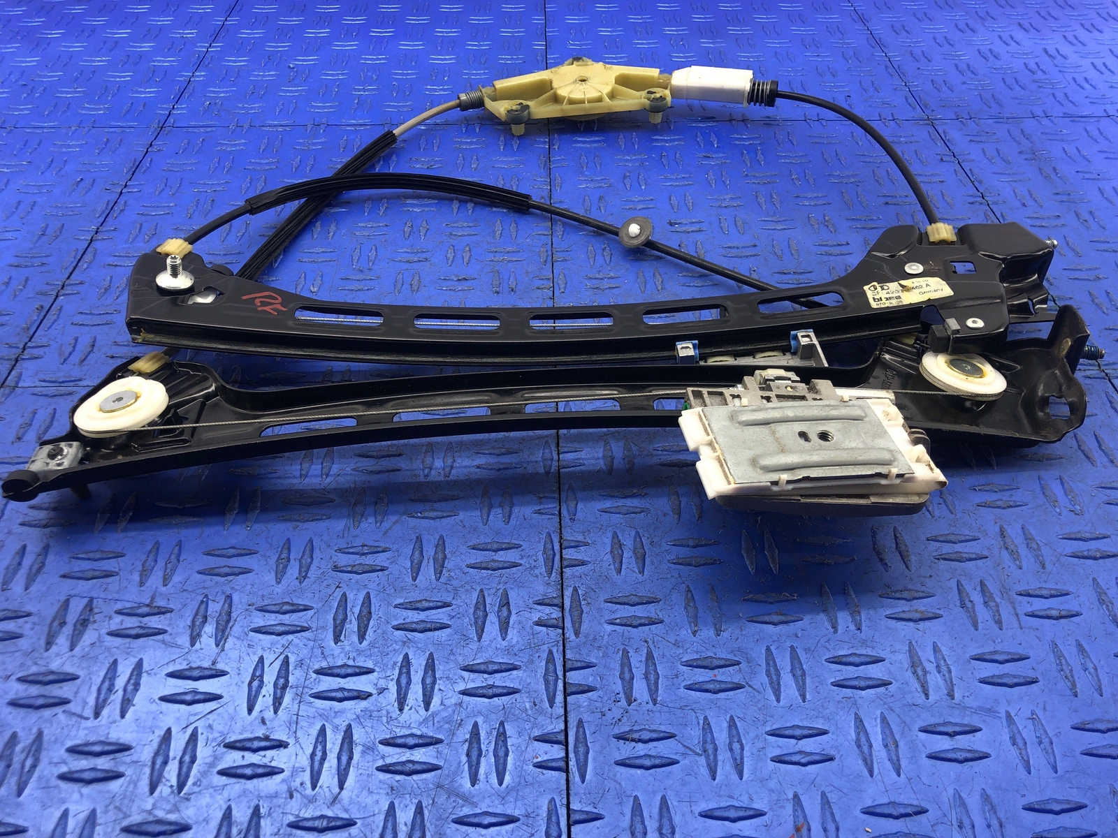 2011-2015 AUDI R8 CONVERTIBLE FRONT RIGHT WINDOW GLASS REGULATOR 420837462A OEM