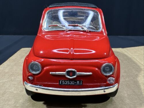 Burago Fiat 500 F Closed Roof 1965 Red Diecast Model Gold Collection 1:16 - Picture 3 of 18