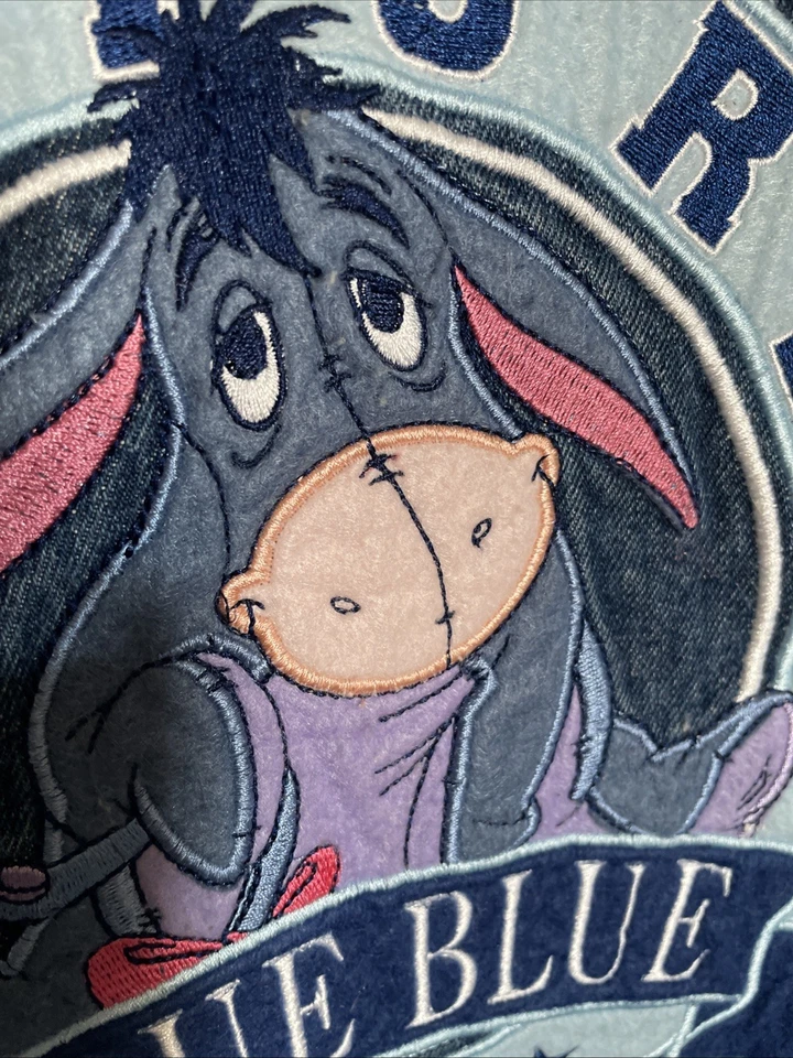 Chaqueta de mezclilla para mujer Disney Eeyore bordada y forrada de felpa XL usada Foto 3 de 4