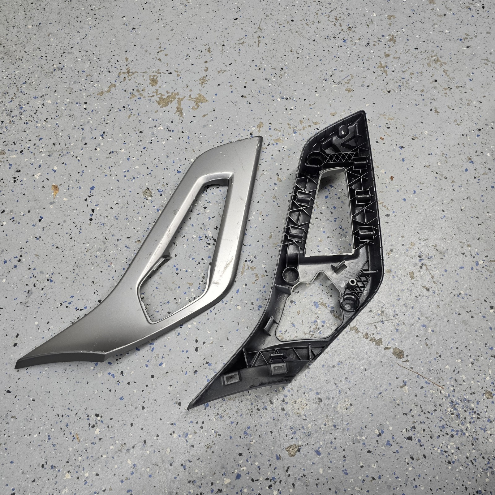 LAMBORGHINI AVENTADOR DRIVER LEFT LH INNER DOOR HANDLE OEM 470867157A 470867171A
