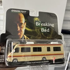 GREENLIGHT; BREAKING BAD - 1986 FLEETWOOD BOUNDER 1:64 SCALE