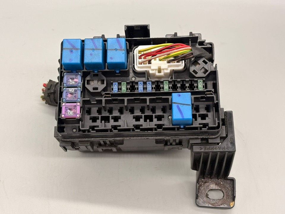 Suzuki Alto 2014 Petrol Engine Bay Under Bonnet Fuse Box 2009-2015 36717-68K10