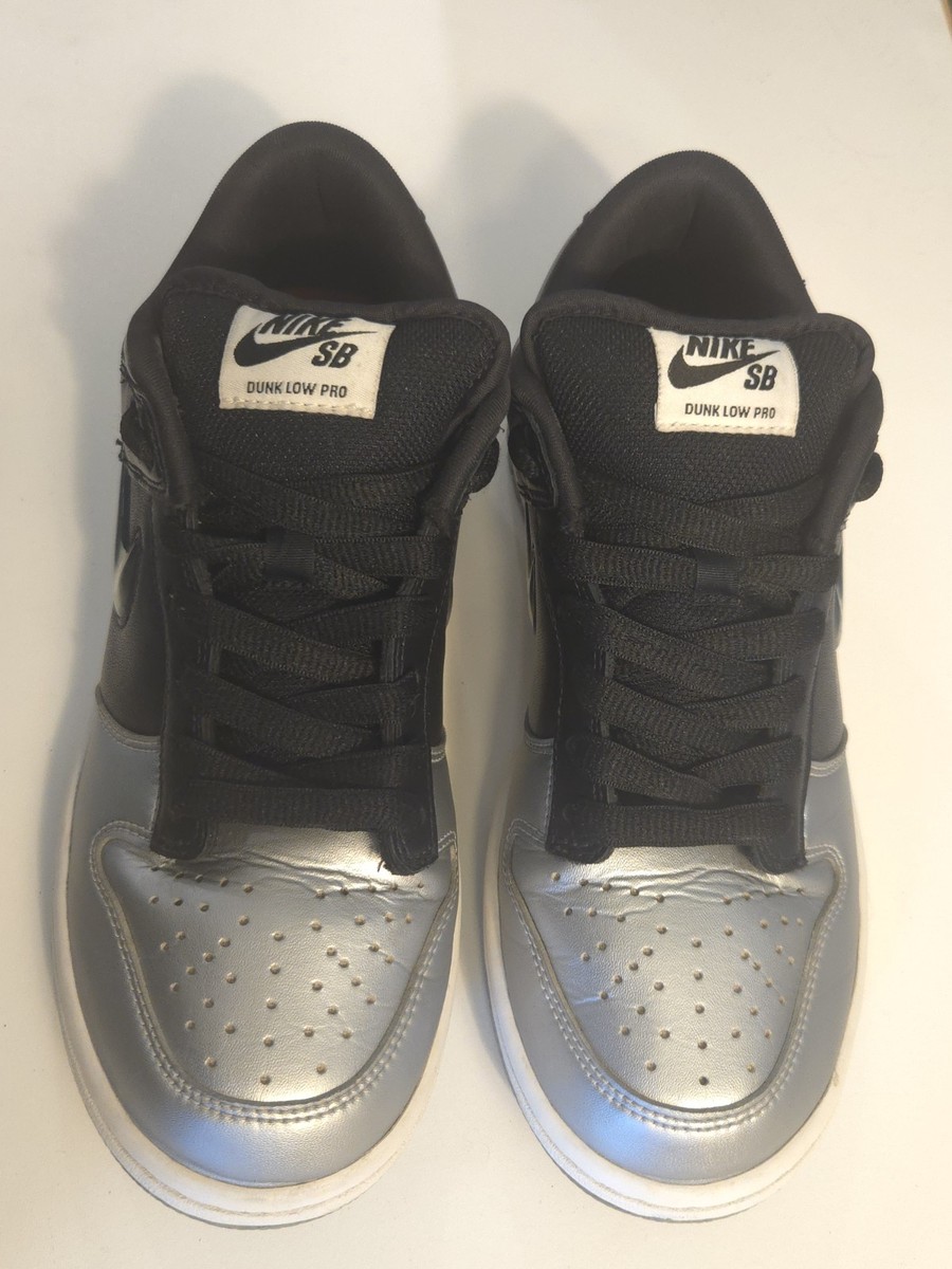 Nike SB Dunk Low Pro x Supreme Silver Black Metallic Men's Size 6