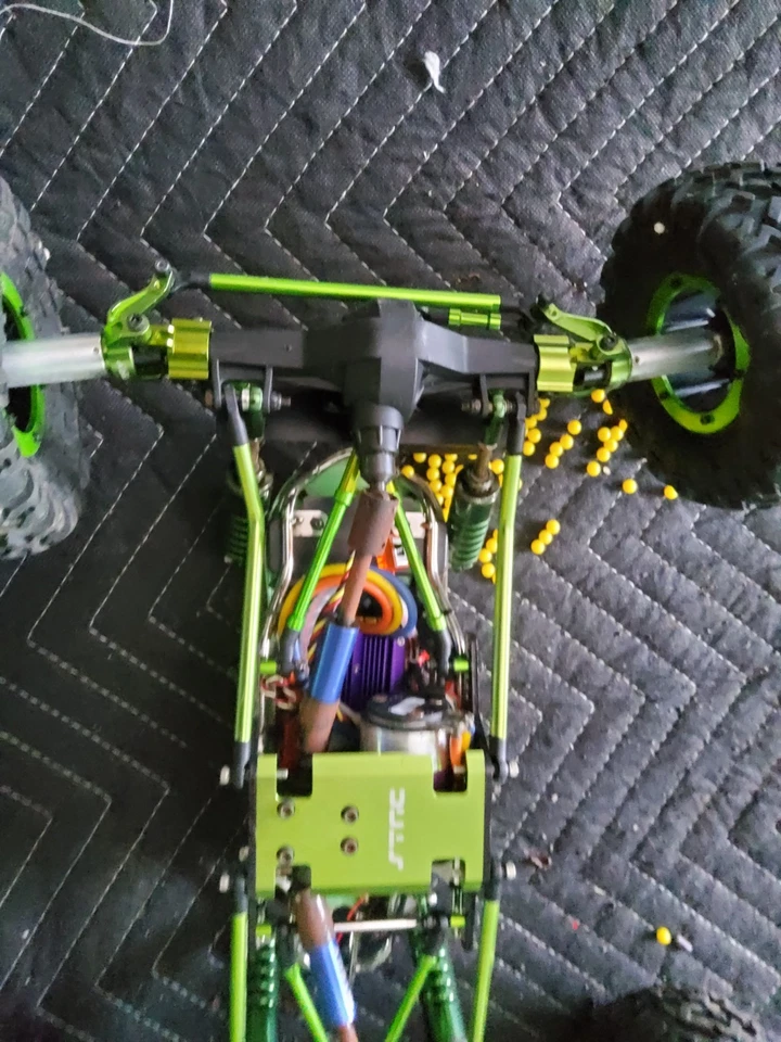 Axial AX10 Scorpion RC Crawlet Pro Body hecho a medida. Foto 2 de 4