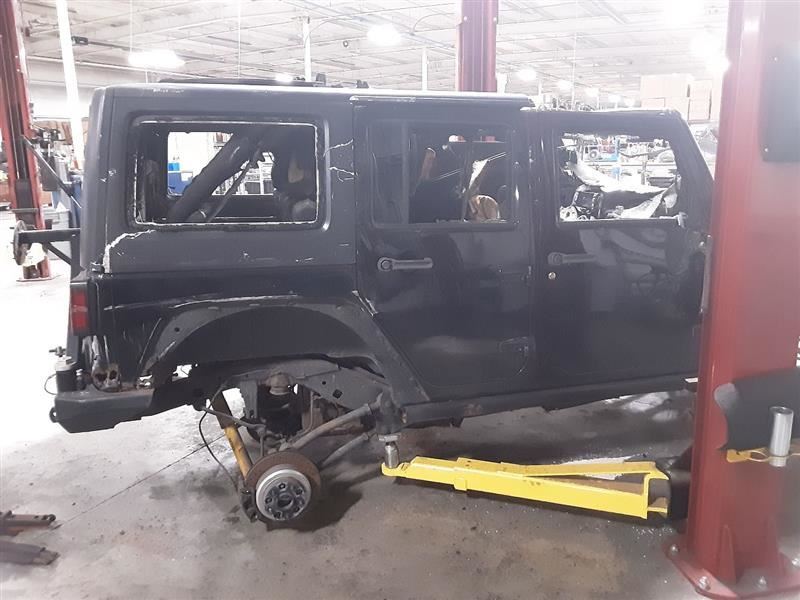 Jeep JK Wrangler Dana 44 Rear Axle Backing Plates Left and Right 2007