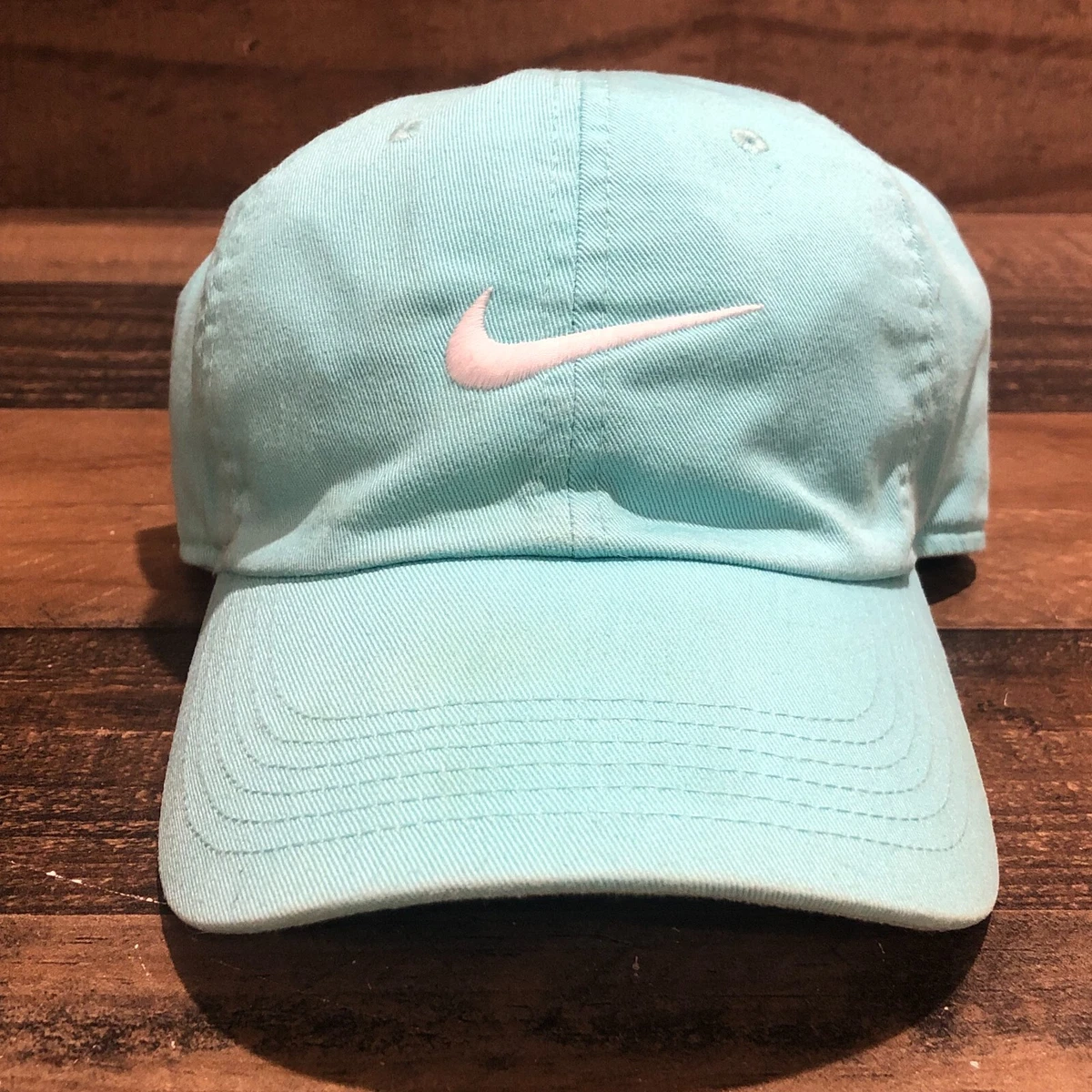 Baby blue deals nike hat