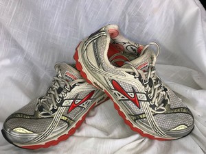 brooks trance 10 red