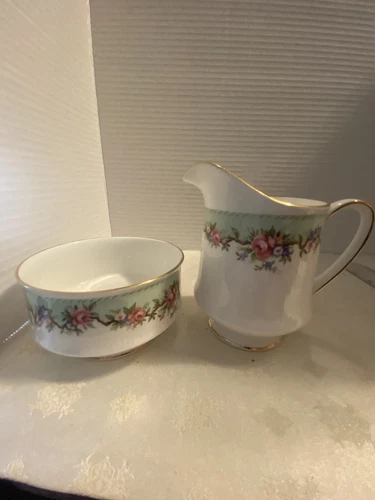 Paragon Made In England “Rosalia” Creamer And Sugar Bowl