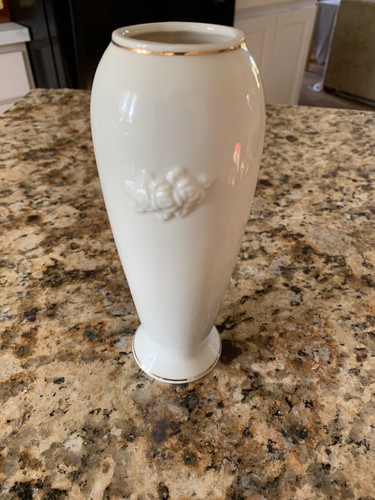 Lenox Elfenbein Vase Rosenblüte 24k Goldrand 7,5" hoch - Bild 2 von 3