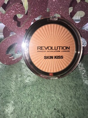 Makeup Revolution Skin kiss Highlighter 