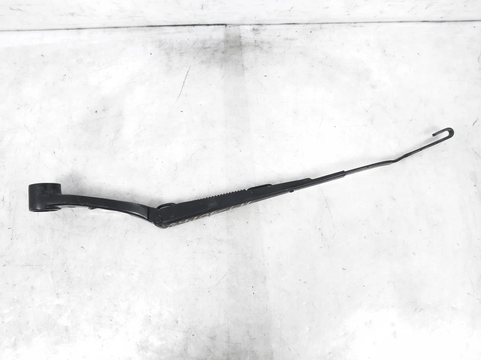 Brazo limpiaparabrisas delantero izquierdo Hyundai Veloster 2012-2017 98310-2V000 Foto 2 de 4