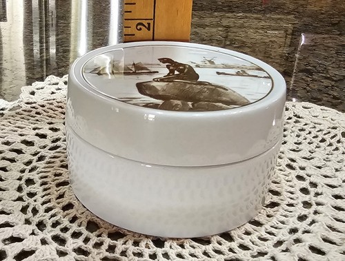 Royal Copenhagen Mermaid Trinket Box 3" rotondo ottime condizioni no patatine - Foto 8 di 9
