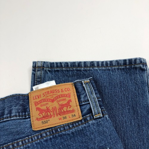 Levi's 550 Relaxed Fit 36 (Fits 35W 32L) Mid Rise Straight Denim Jeans - Picture 2 of 9