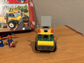 LEGO Juniors Set 10667, 10683 and 10673. 3 sets, all 99% complete, box + manuals