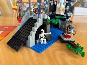 LEGO 6078 Castle Royal Knights Drawbridge 1995 Used 100% with Box & Instructions