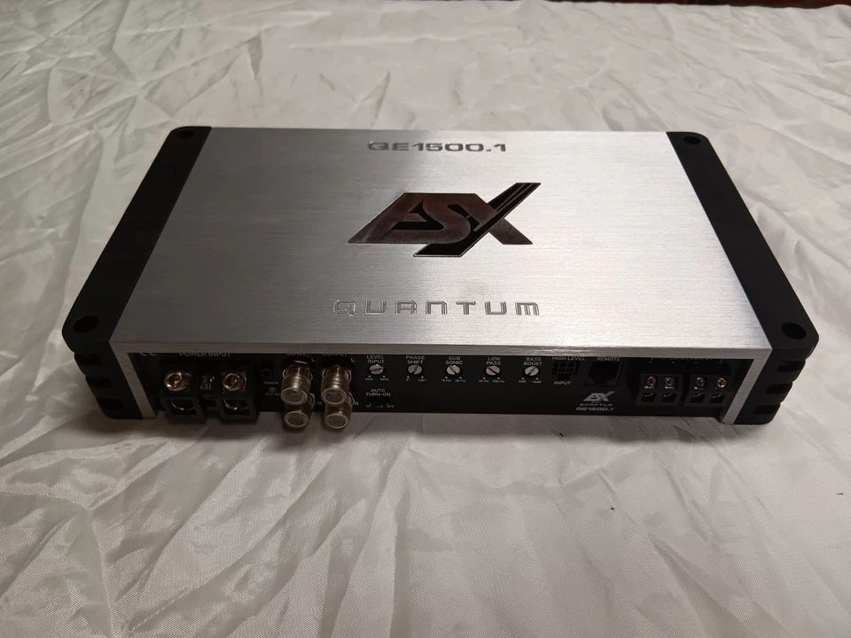 JL  Audio 450/4v2 Verstärker Endstufe + ESX Quantum QE1500.1 + Kabel BMW 5er E60 - Bild 3 von 4