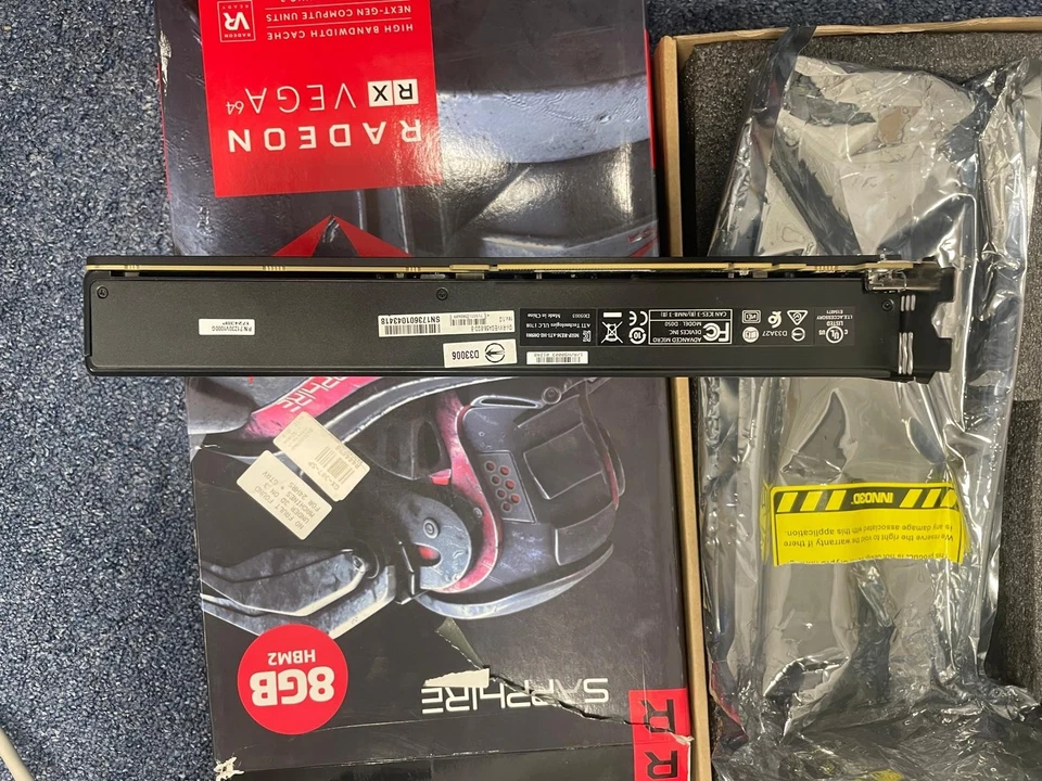 GIGABYTE AMD Radeon RX VEGA 56 GAMING OC (8GB) Graphic Card - GV-RXVEGA56-8GD-B - Image 2 of 3