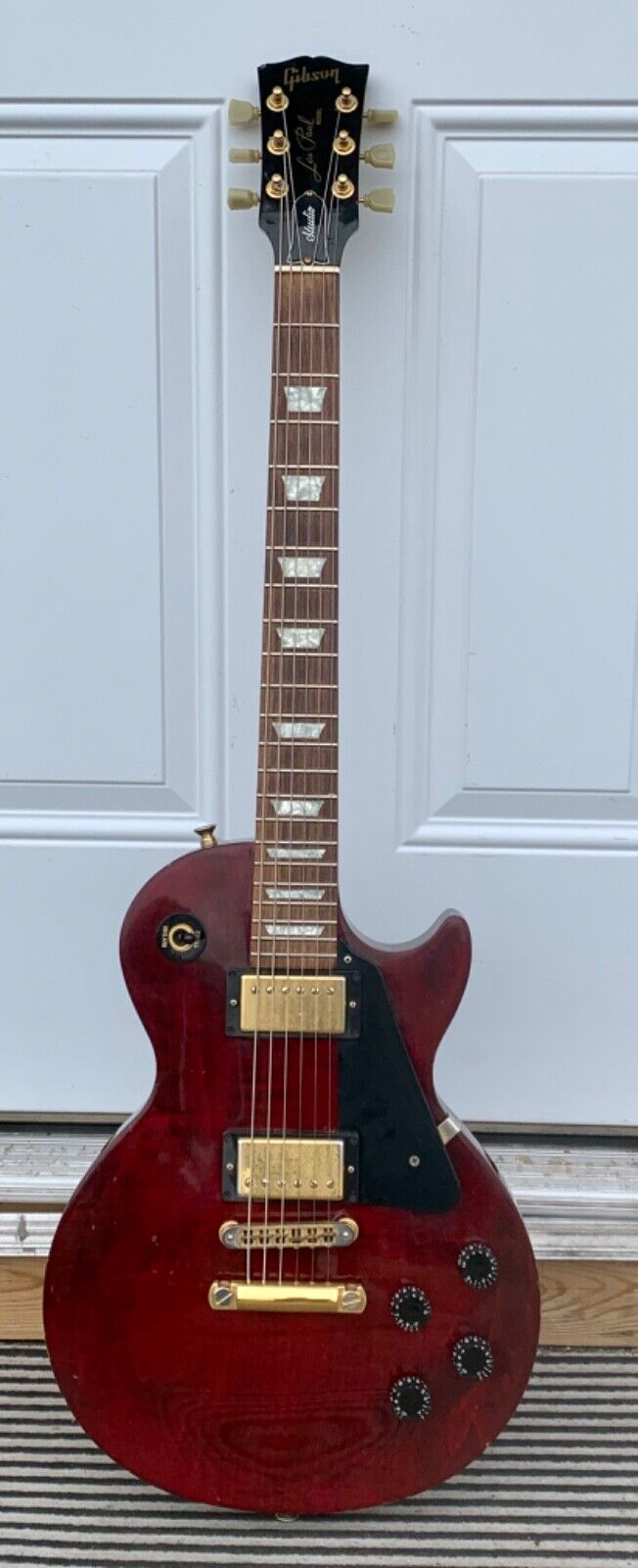 2005 Gibson Les Paul Studio Electric Guitar Wine See Thru Finish