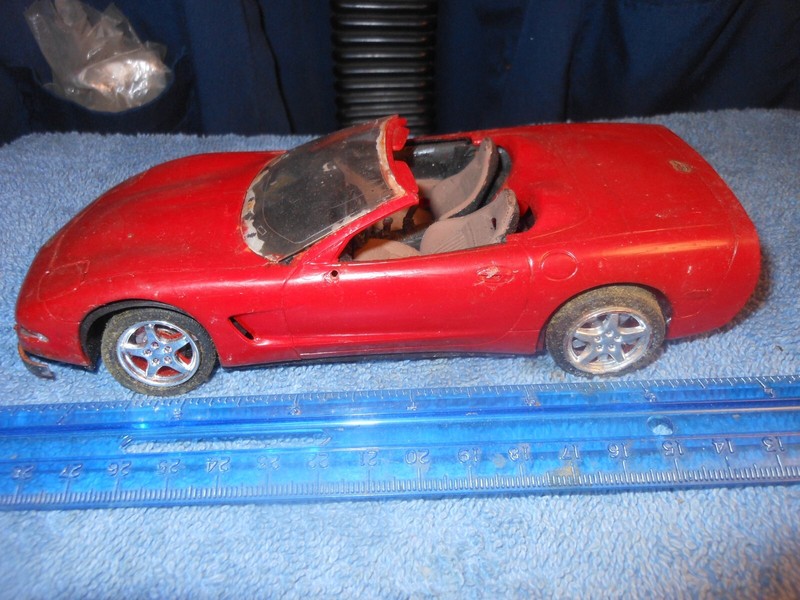 Revell 1:25 '97 Red Corvette Convertible Built Model car,"As Is",Junkyard J. !!