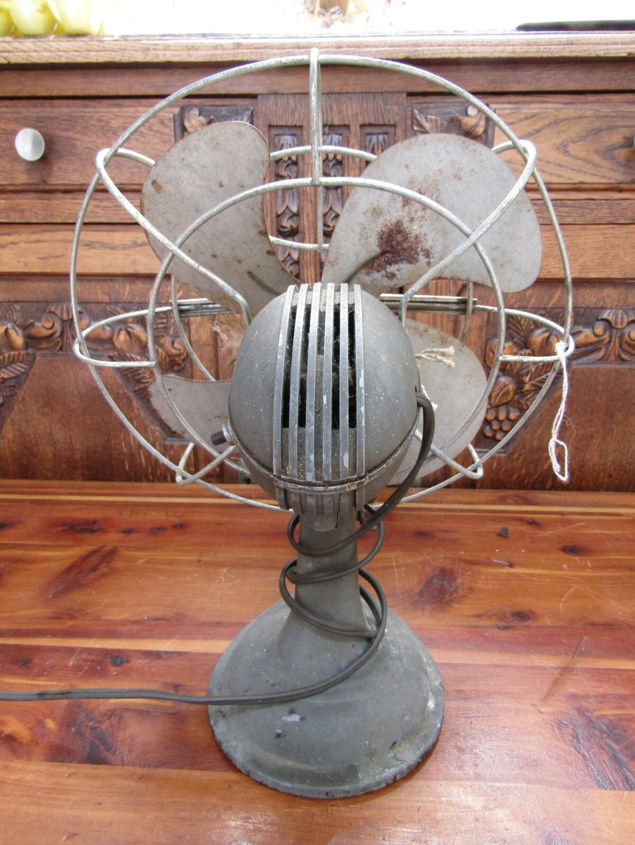 Vintage Metal Westinghouse Fan- 115V- 60C- Cat No 15 LD ~11