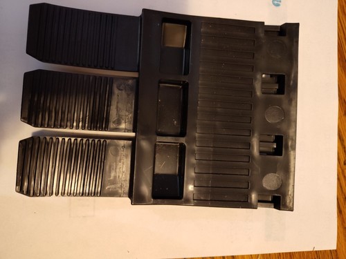 Carlock Pipe Spacer Ranger II Non-Metallic Casing Spacer Model, MEDI-L-28 Black - Picture 5 of 5