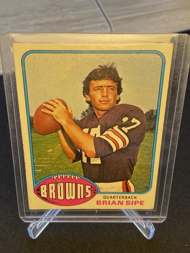 1976 Topps - #516 Brian Sipe (RC)