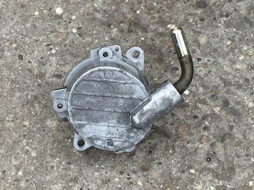 Mercedes Vito 638 2.2 CDI 90Kw Vakuumpumpe Unterdruckpumpe A6112300165 Original