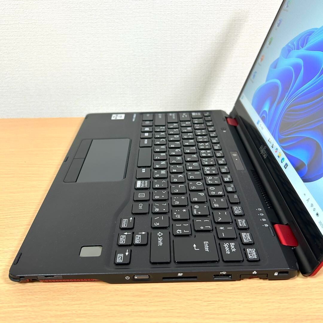 Fujitsu Lifebook U9310X/D 2in1 Intel Core i5-10310U SSD Fujitsu Lifebook U9310X/D 2in1 Intel Core i5-10310U SSD