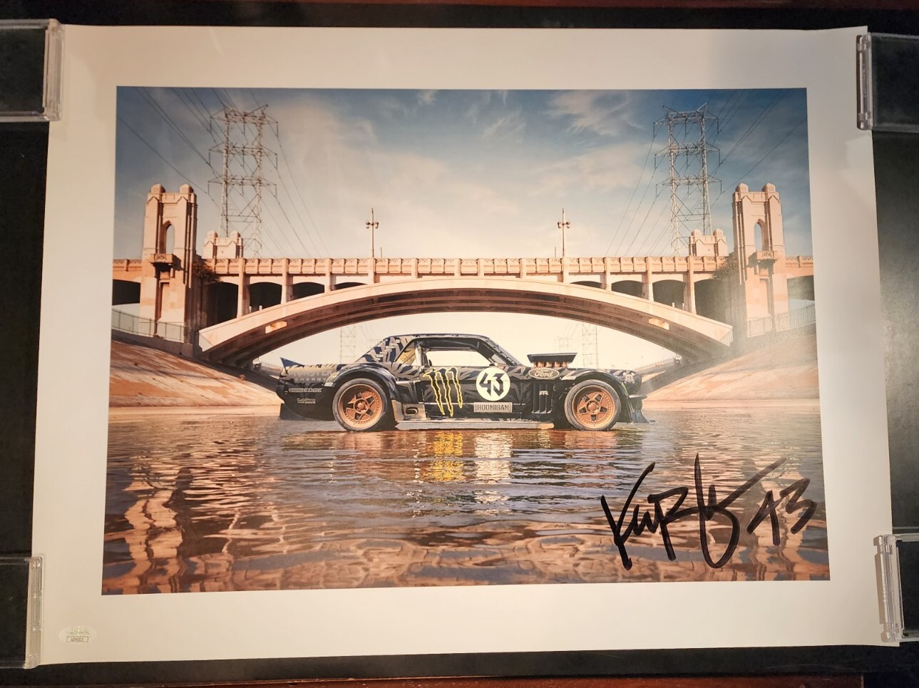 Picture 1 of 9
