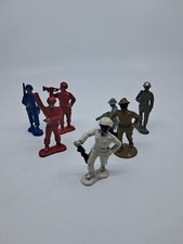 Vintage Bergen Beton/ Barclay Manoil 1950's Toy Soldier Lot of 7 Gas Mask - Read
