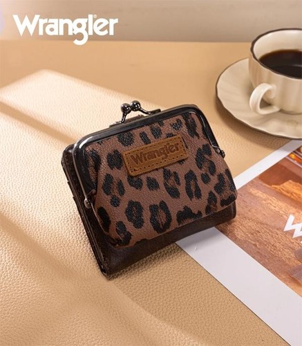 Wrangler Damen Geldbörse Leopardenmuster Portemonnaie RFID-Schutz klein Doppelfaltung Kredit - Bild 1 von 2