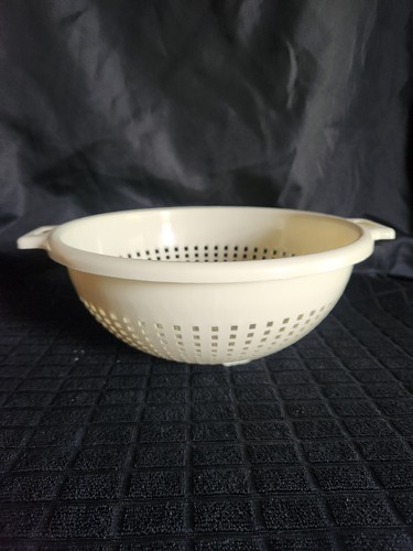 Vintage Plastic Colander/Strainer by Max Klein Inc • Beige-Colored