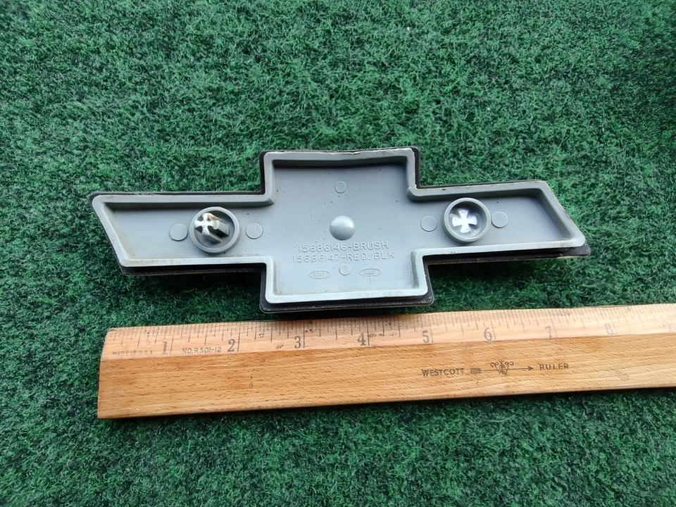 Chevrolet Blazer Tahoe Suburban K1500 1992 1993 1994 parrilla adorno OEM 5S2 Foto 4 de 4