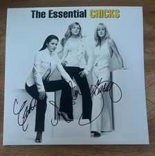 * DIXIE CHICKS * signed vinyl album * THE ESSENTIAL * NATALIE MAINES * COA *
