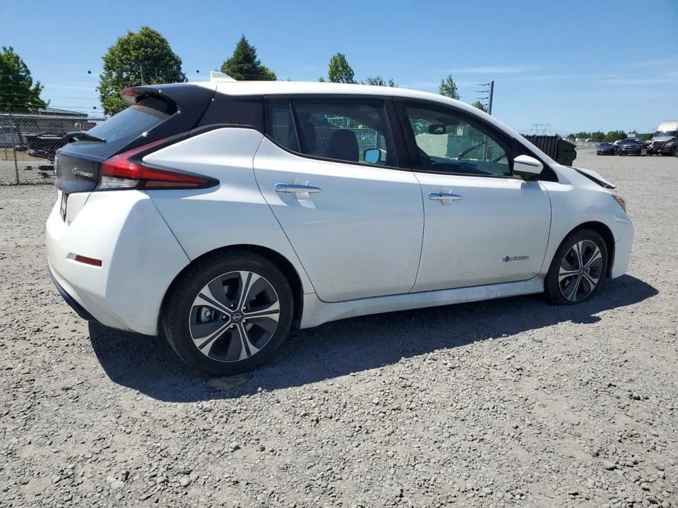 GRY RIGHT SUN VISOR 964005SA0E 2018-2024 NISSAN LEAF Foto 3 de 4