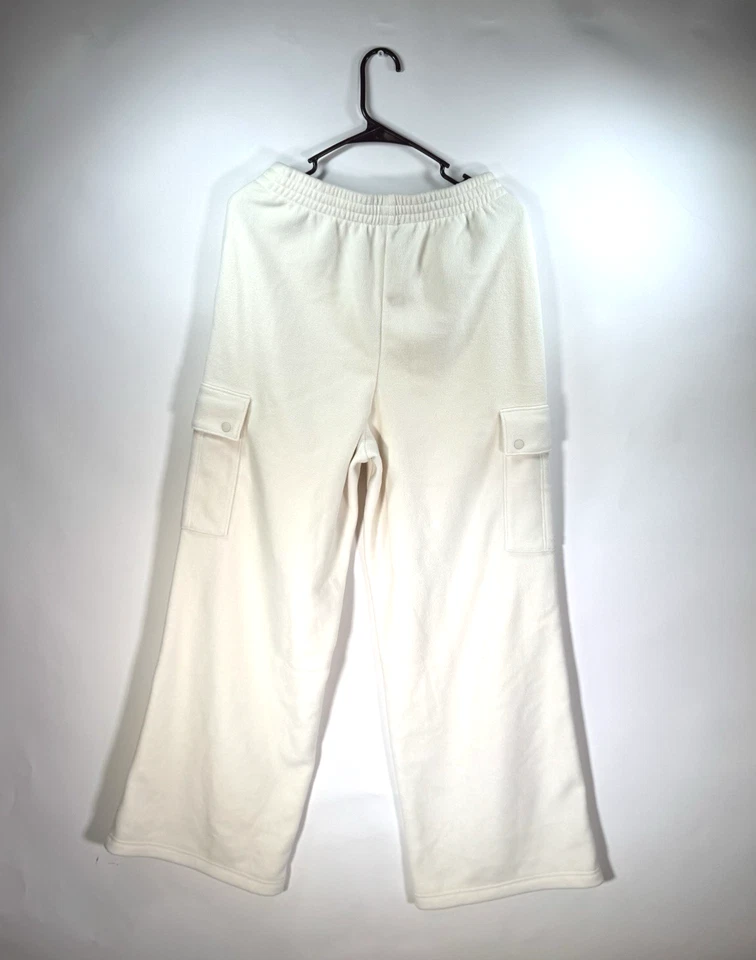 Victoria's Secret Pink Ivy Fleece Wide -Leg Cargo Sweatpants White Shell Size M - Image 4 of 4