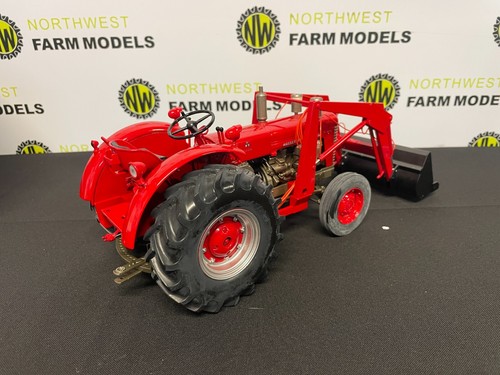 SPECAST CLASSIC SERIES 472 1:16 SCALE MASSEY FERGUSON 98 DIESEL TRACTOR - Picture 4 of 5
