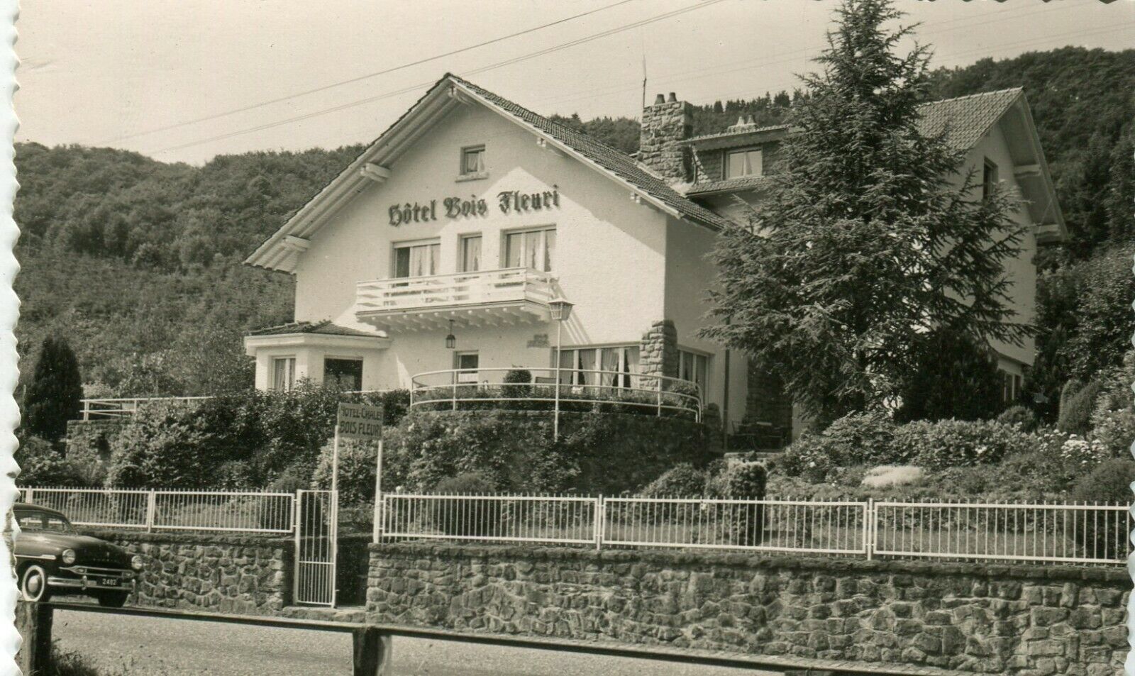Photo 1/3