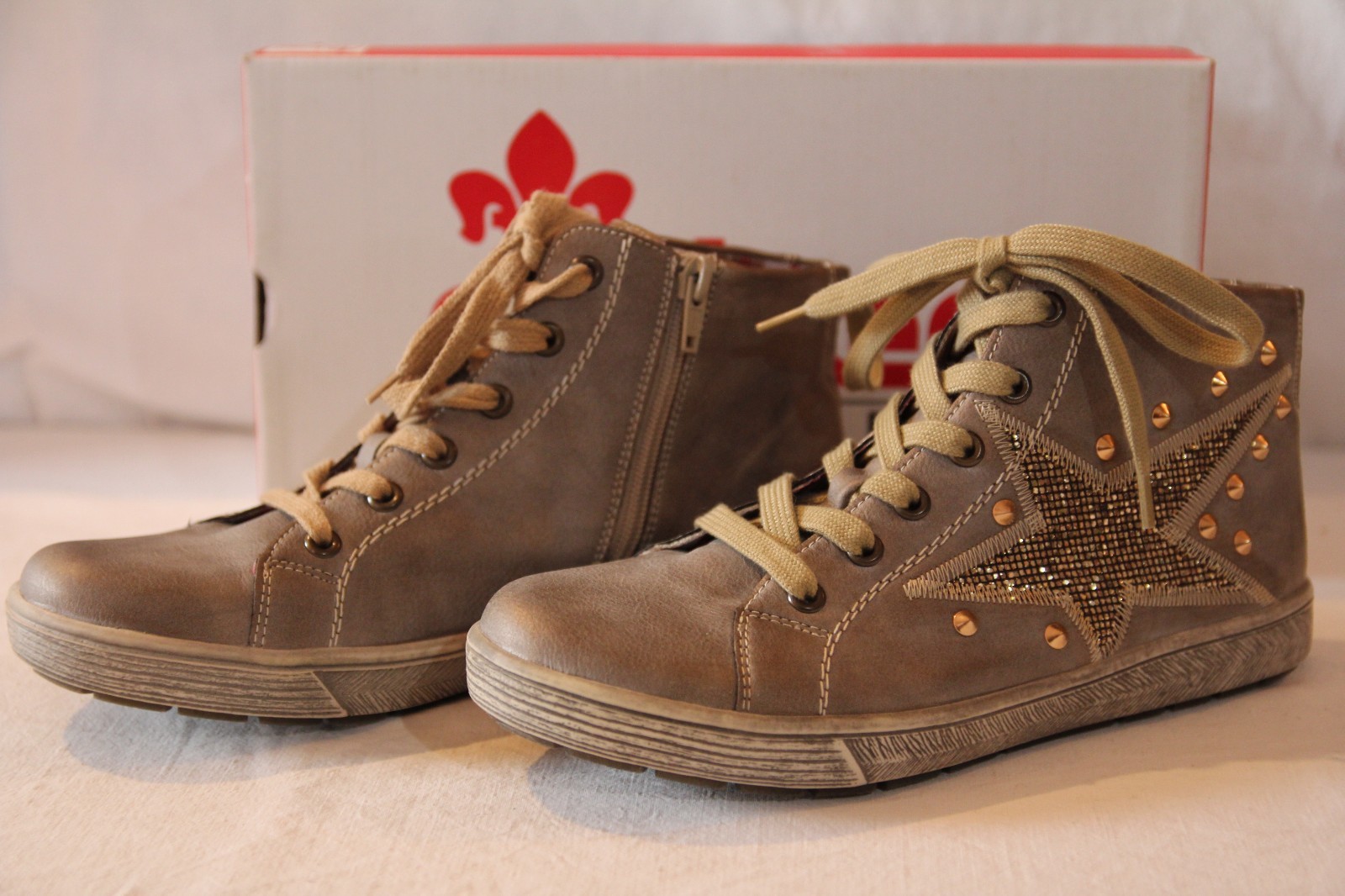 Rieker Sneaker Gr. 36 / UK 3 1/2 Gold neu Rieker Sneaker Gr. 36 / UK 3 1/2 Gold neu