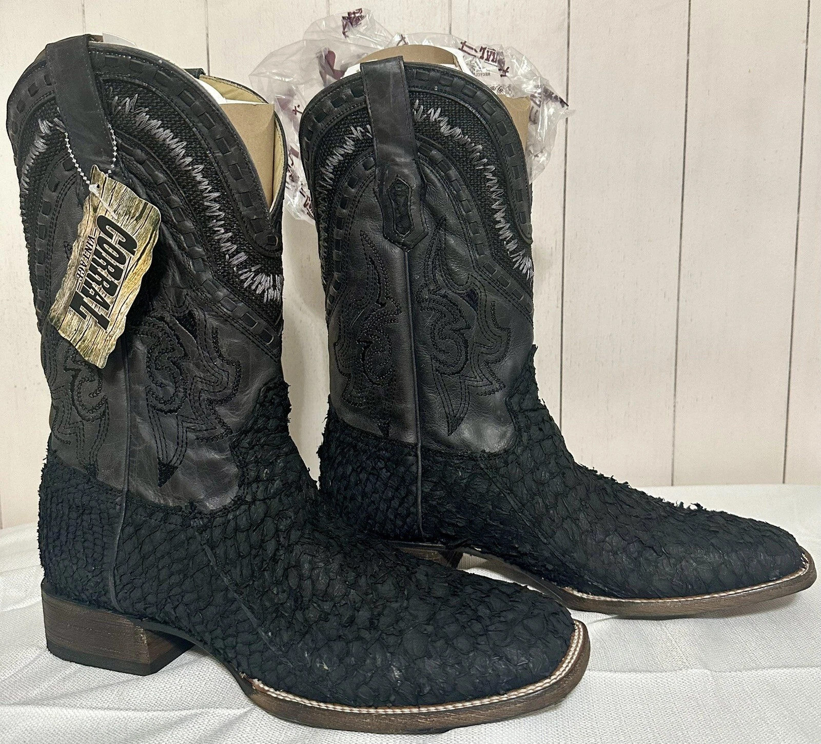 Corral Black Gnarly Fish Skin Cowboy Boots Size 12D Men’s