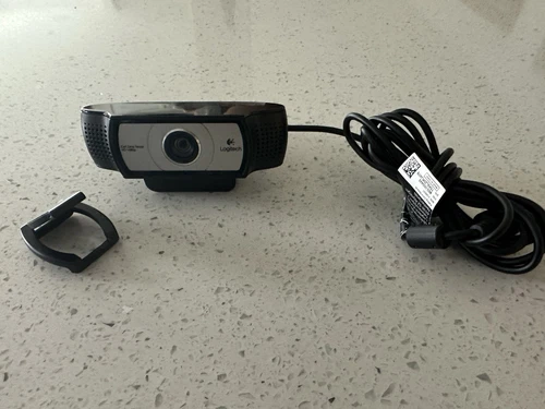 Logitech Carl Zeiss Tessar HD 1080p Webcam C930e 90-Degree View, Privacy Cover