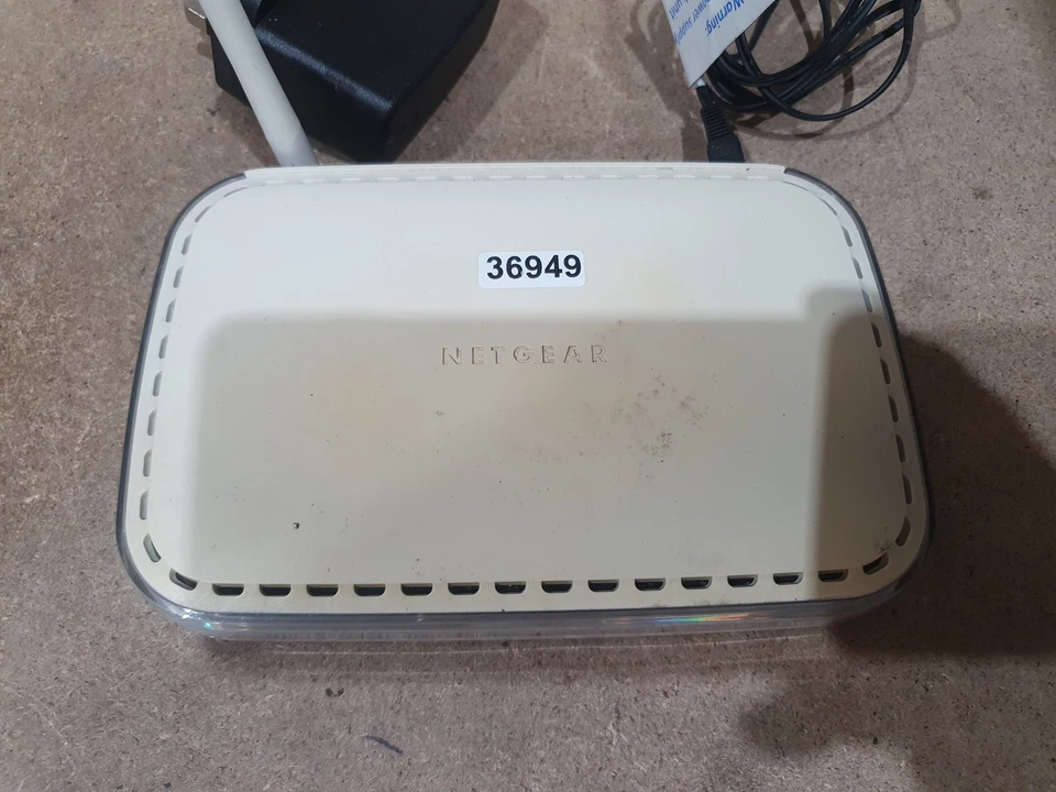 Netgear WGR614 v7 Wireless-G Router White 54 Mbps 4x Ethernet Ports with Adapter - Image 2 of 4