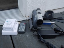 Sony DCR-DVD201 Handycam DVD Camcorder Tested Working OEM Battery Remote