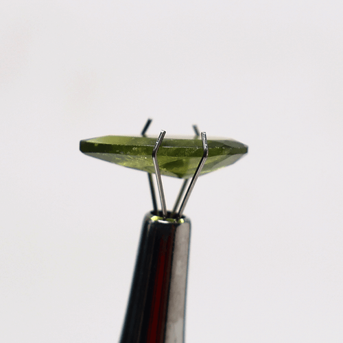 4.05 Cts Natural Peridot Olive Green 16x9mm Pear Faceted Cut Untreated Gemstone - Picture 13 of 16