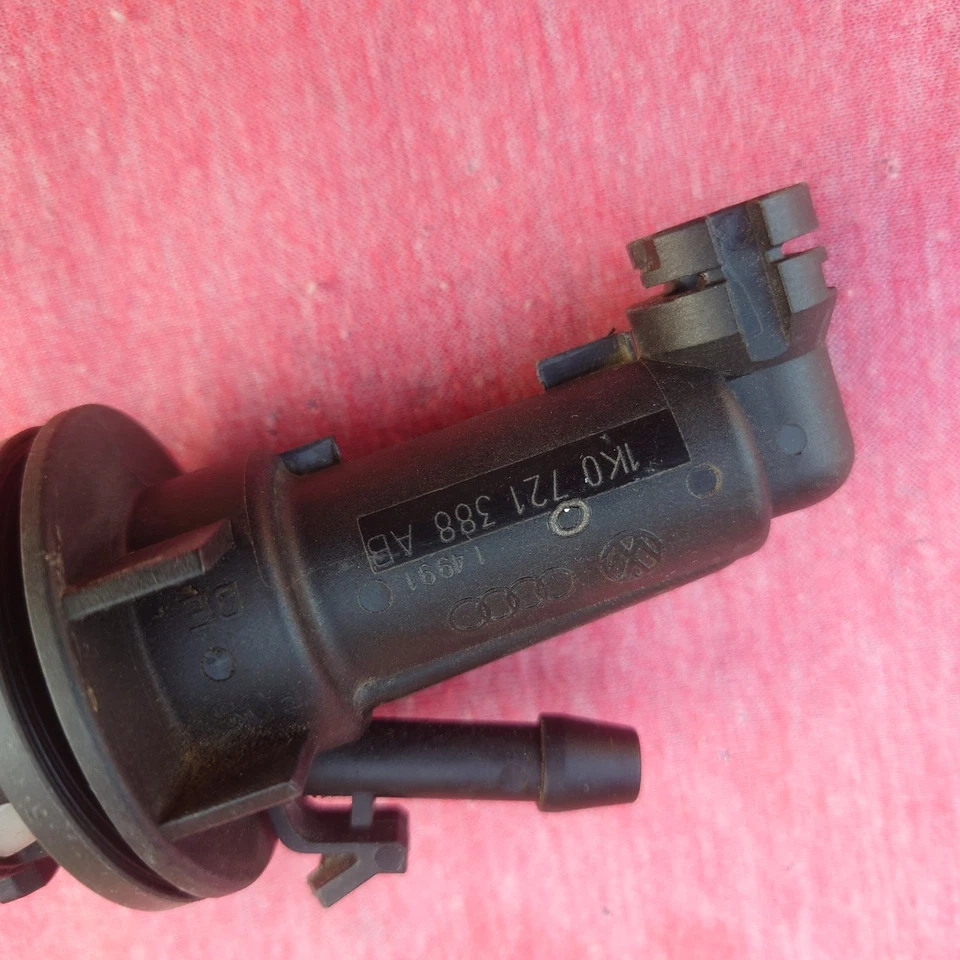 VW Golf MK 6 GTI 2012 embrague cilindro maestro 1K0721388A Foto 3 de 4