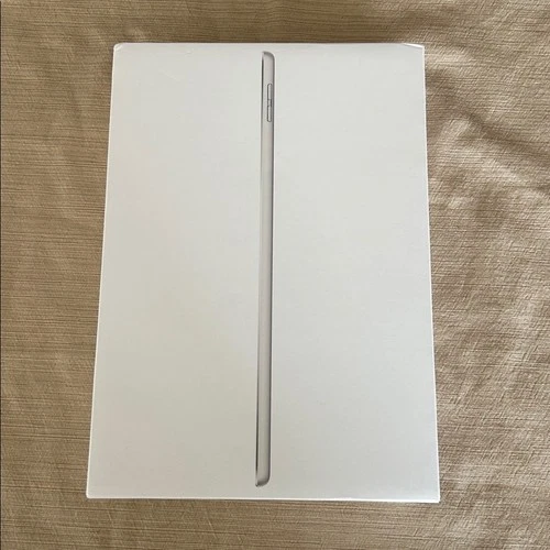 Apple iPad 9th Generation 64GB Silver used EMPTY BOX ONLY use for gift
