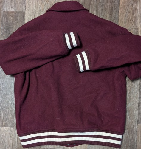 Undefeated Varsity BASEBALL WOOL JACKEY SIZE L - Picture 2 of 2