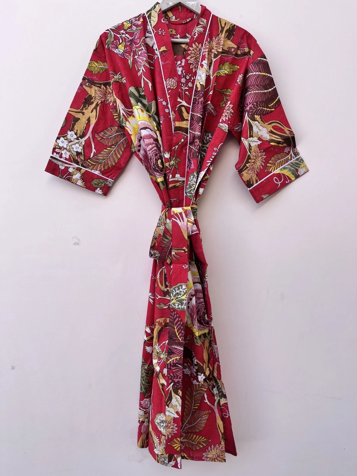 Block Print Cotton Kimono Robe - Floral Bridesmaid Women's Clothing Kimono Robe
Opens in a new windo