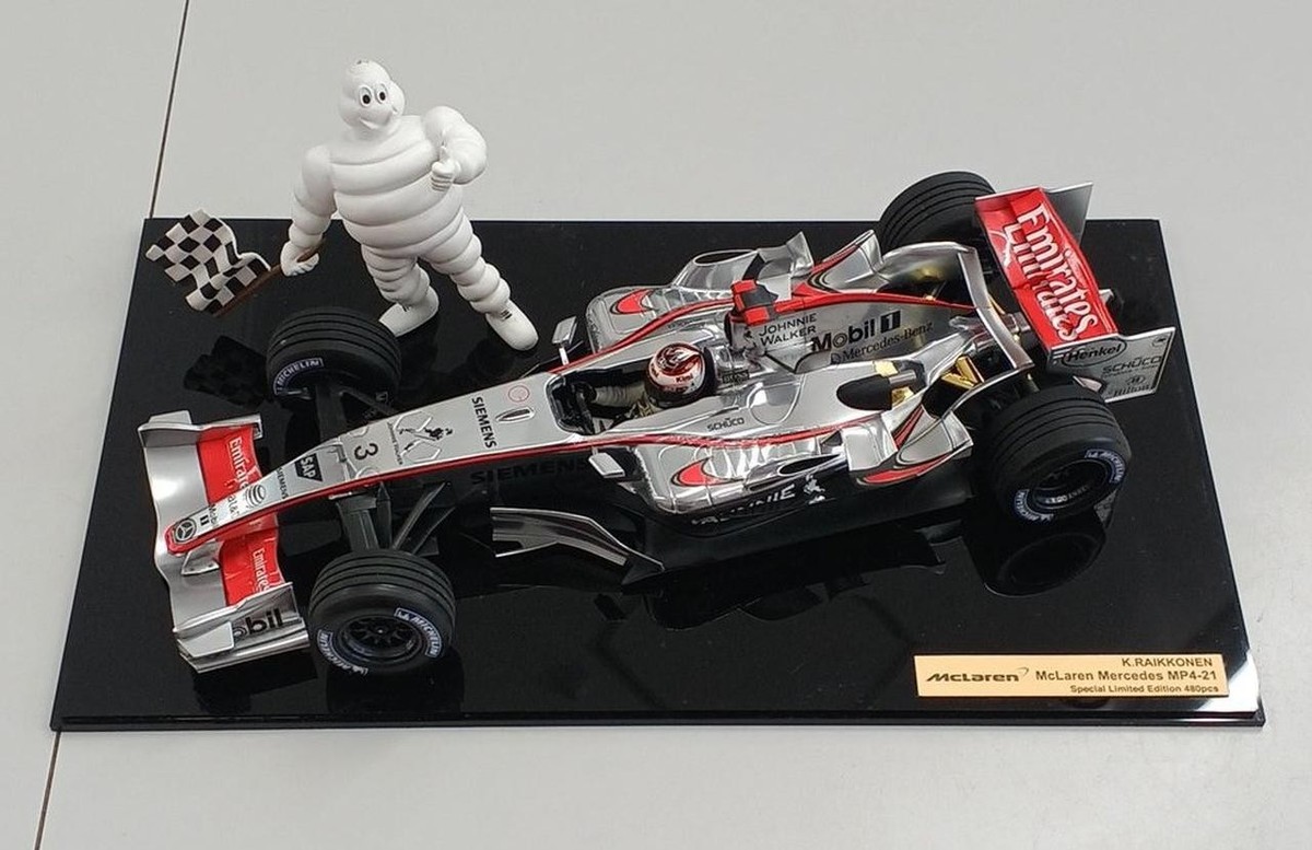 ミニチャンプス 1/18 マクラーレン メルセデス MP4-21 MINICHAMPS 1/18 - MCLAREN Mercedes MP4/21 - F1 Testing